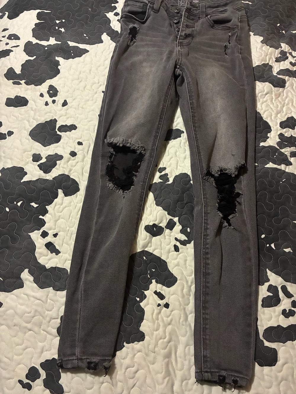 No Boundaries Black Distressed Skinny Jeans
